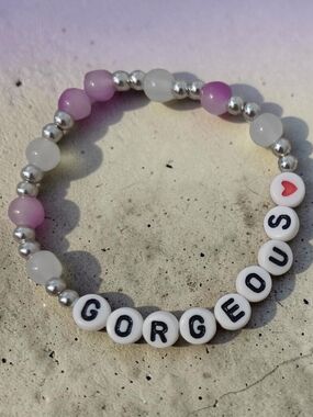 Gorgeous Beaded Stretch Bracelet — Pink & White